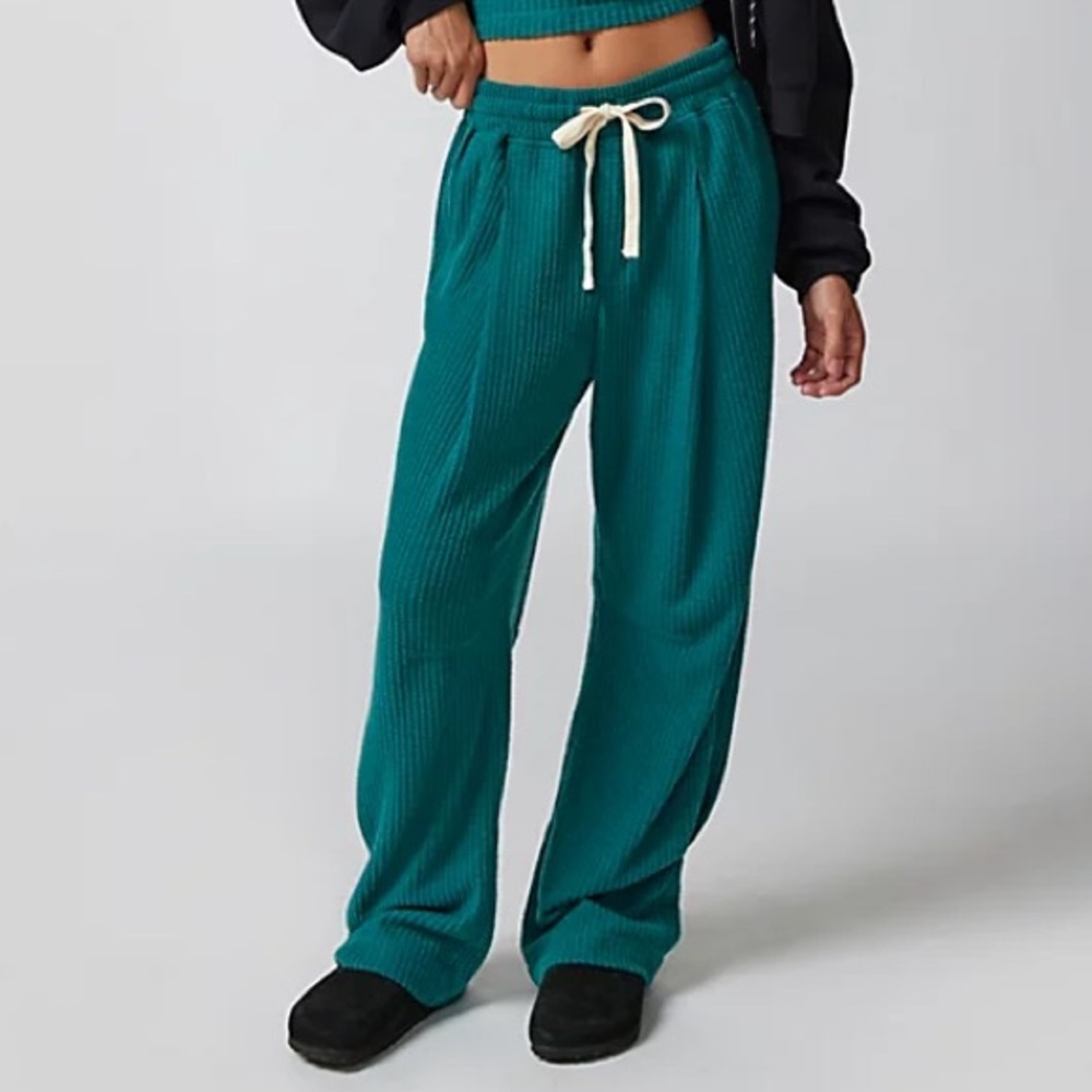 Urban Outfitters Out From Under Nova Waffle Sweatpants Dark Green Hemmed Size S - Picture 5 of 5